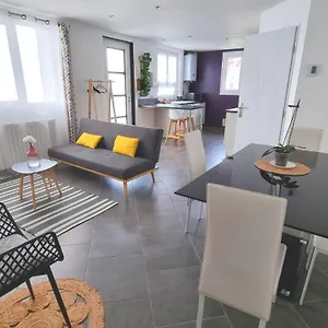 https://petite-maison-au-pied-des-montagnes.midi-pyreneeshotels.com